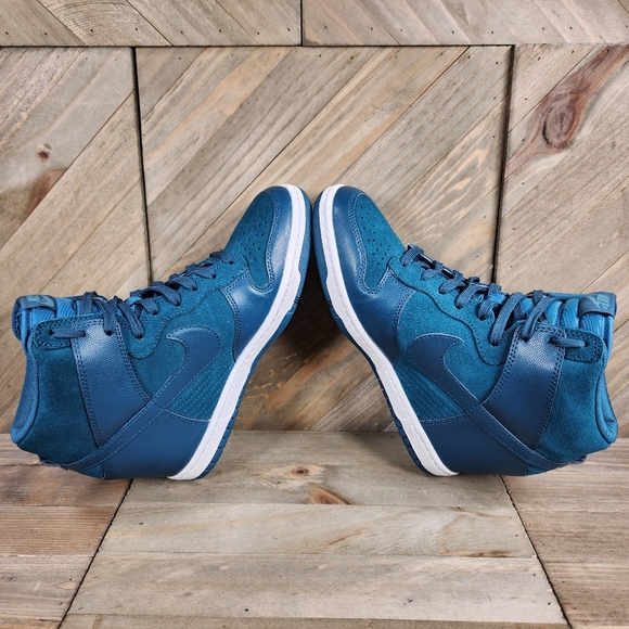 Nike Dunk Sky High Essential Hidden Wedge Womens Size 9 Dark Green 528899-300 - Picture 6 of 9